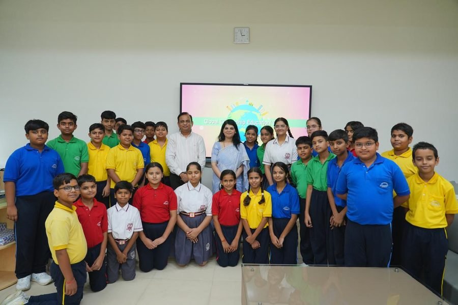 Students and teachers at a Global Citizenship Education session
